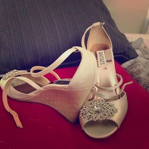 Badgley Mischka wedding wedges
